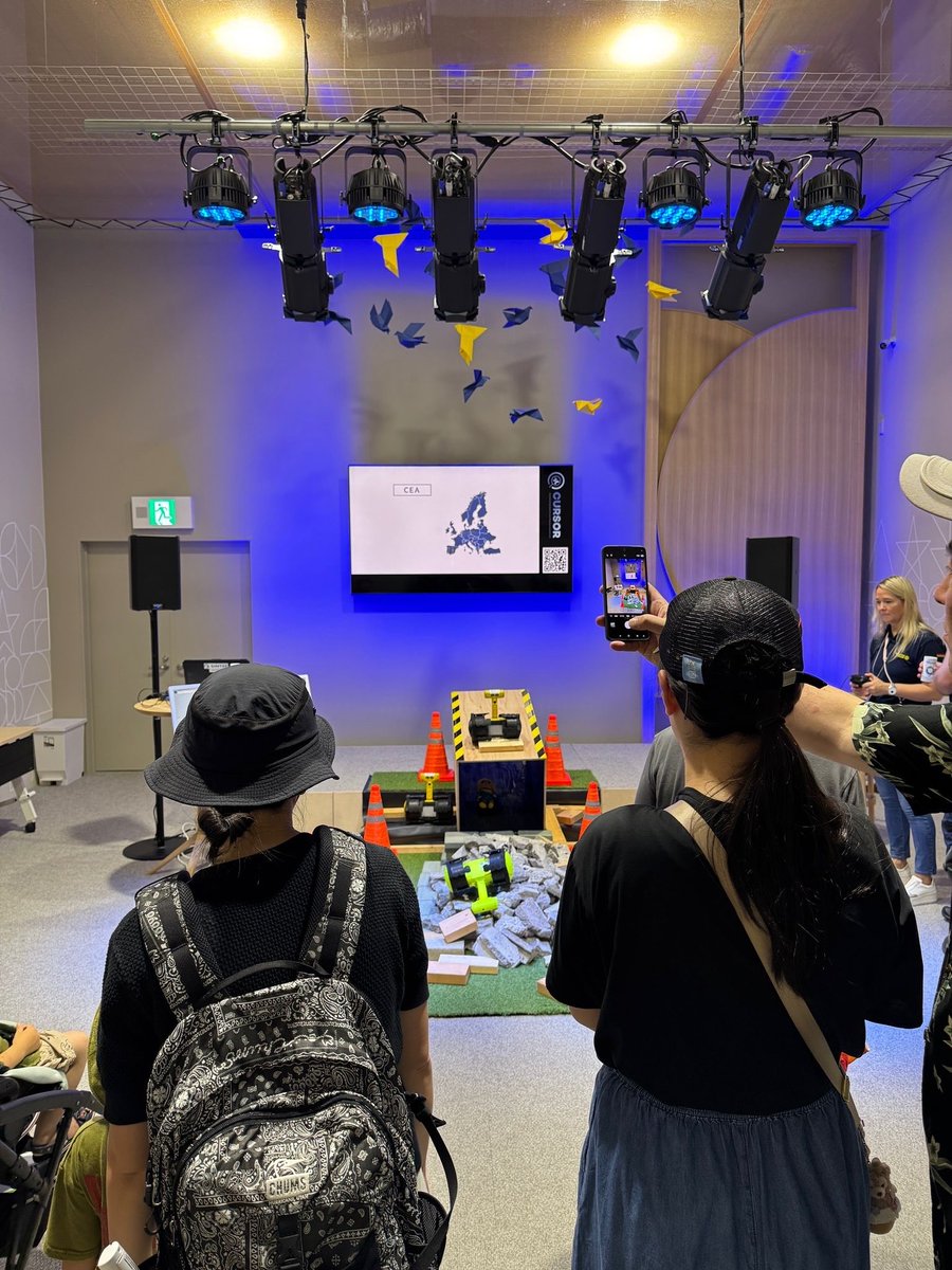 euatexpo's tweet image. 🤖 EU innovation in action!
Visitors saw SMURF, a search-and-rescue robot from the EU-funded #CURSORproject, navigate simulated rubble at the EU Pavilion last weekend.
Tech built to save lives.
#EUatExpo #EXPO2025