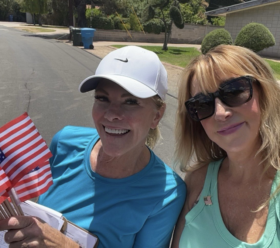 AZTrumplican's tweet image. A big shoutout to @tamrafarah for joining me—in 99° & 38% humidity—to knock doors and register Republicans for the upcoming SRP election! She even grabbed a couple of candidate petition signatures along the way.
SRP elections are held every 2 years, electing Board and Council…
