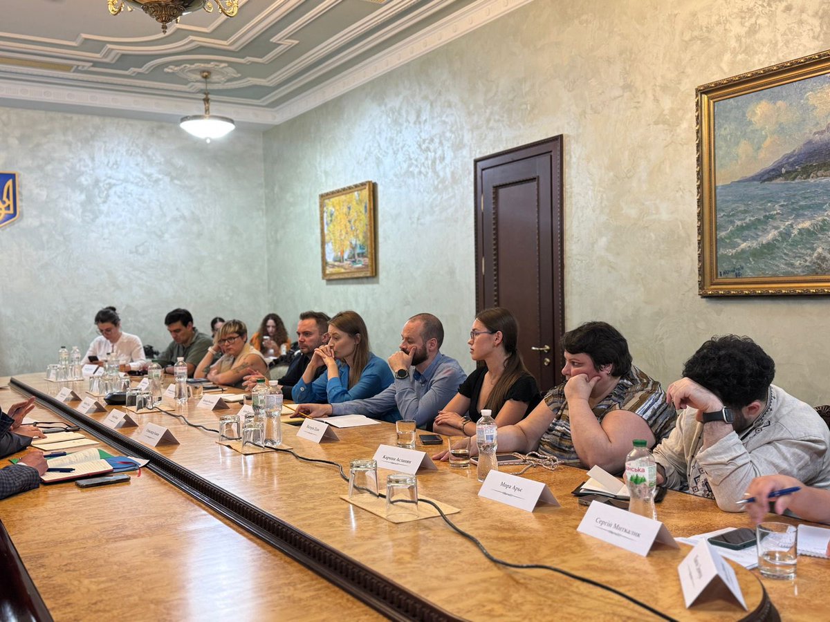 taraskachka's tweet image. Candid conversation w/ civil society working on rule of law. I reaffirmed 🇺🇦’s will to preserve progress & trust in independent institutions. Joint cooperation is 🔑 to safeguarding the full functionality of the justice & anti-corruption system — and advancing 🇺🇦’s accession to🇪🇺
