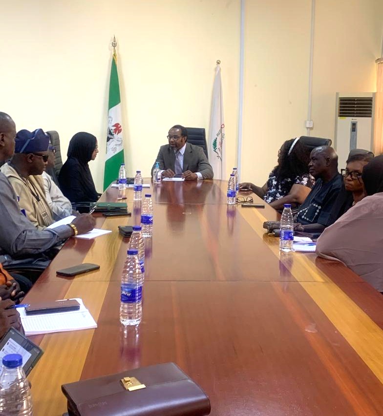 Recently, as part of efforts to deepen institutional synergy and drive innovation, NIPRD hosted the Vice-Chancellor and Top Management of Nasarawa State University, Keffi (NSUK). This strategic engagement, led by the Director-General, Dr. Obi Adigwe, reflects a shared commitment