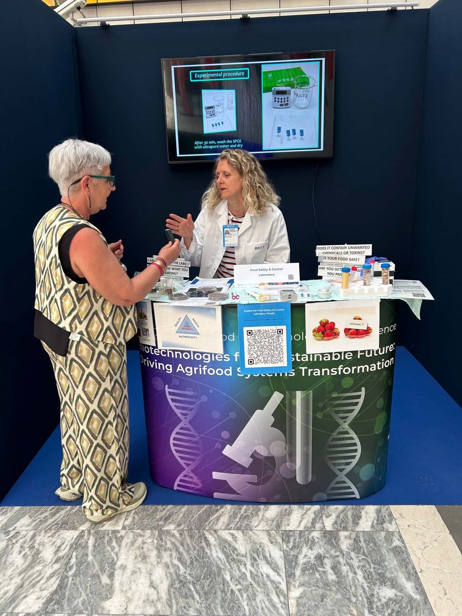 IAEANA's tweet image. The Joint FAO/IAEA Centre recently showcased the impact of nuclear techniques on agricultural innovation at the @FAO Global Agrifood Biotechnologies Conference! 🌱
We enjoyed exhibiting how #nuclearscience can integrate with #biotech solutions. 🧬