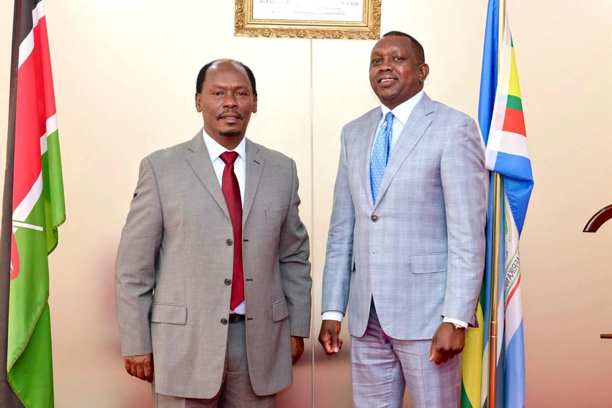 HonOscarSudi's tweet image. I was delighted to meet Cabinet Secretary for ICT, William Kabogo @honkabogo at his Nairobi office, alongside Principal Secretary, Engineer John Kipchumba Tanui @tanuijohn
We discussed enhancing digital infrastructure in Kapseret, focusing on digital hubs and fast-tracking…