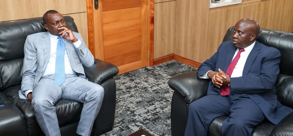 HonOscarSudi's tweet image. I was delighted to meet Cabinet Secretary for ICT, William Kabogo @honkabogo at his Nairobi office, alongside Principal Secretary, Engineer John Kipchumba Tanui @tanuijohn
We discussed enhancing digital infrastructure in Kapseret, focusing on digital hubs and fast-tracking…