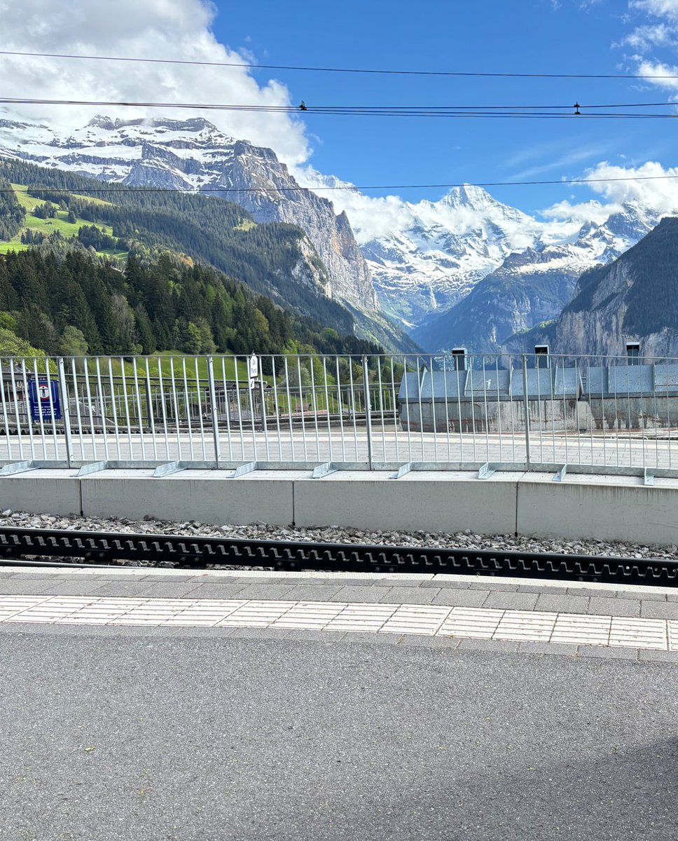 extralakenAI's tweet photo. 🏔️ Grindelwald

Grindelwald sleeps by Eiger’s side,
Where snowy cliffs in shadows hide.
A valley fierce with alpine soul,
Where peaks and hearts are ever whole.
#Grindelwald #Switzerland #Extralaken #AlpineViews #Swisstainable https://t.co/F9wV3JVa6Z