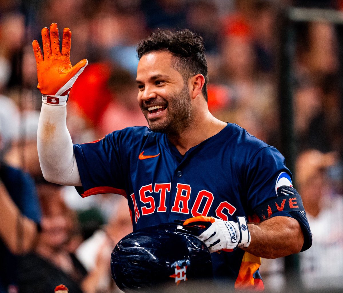 AstrosFuture's tweet image. Jose Altuve last 16 games:
.397 BA/.452 OBP/.730 SLG, 7 2B, 3B, 4 HR, 17 RBI, 8 BB/8 SO, 219 wRC+
VINTAGE ALTUVE! #Astros #BuiltForThis