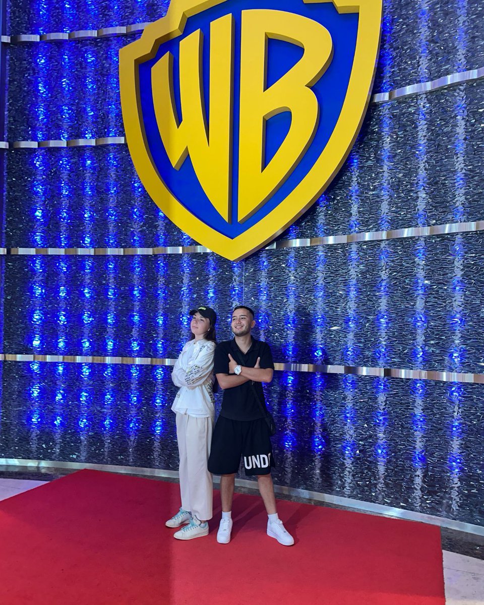 englishindubai's tweet image. Rides, heroes, and non-stop laughter 🎢🎭
Our students explored every zone, snapped pics with icons, and lived their movie moment!

What would your superhero name be? 😄

#ESDubai #WarnerBrosWorld #StudentVibes #EnglishWithFun #StudyInDubai #ESExperience #fyp #Dubai