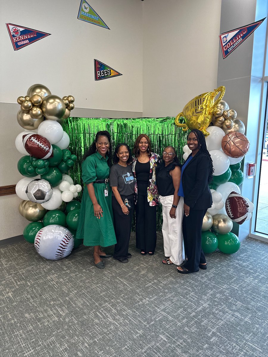 Grateful to go from AP interns to 1st year APs with these ladies. Thanks to our leaders for the preparation &amp; guidance ❤️ <a href="/AliefISD/">Alief ISD</a> <a href="/AliefLearns/">AliefLearns</a> <a href="/JGarnerEdD/">Dr. Jacqueline Garner</a> <a href="/taylor_andetria/">AnDetria Taylor</a>