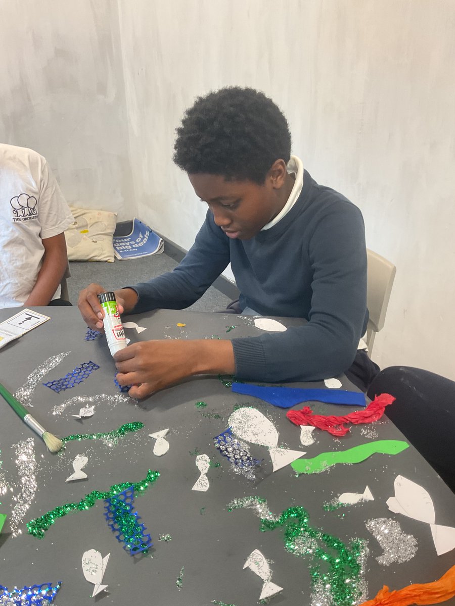 Orchards_School's tweet image. Meadows 4 brought the story to life in English by designing their very own underwater worlds! 🌊🐠✨ Full of creativity, imagination, and storytelling — amazing work, everyone! 📖🎨 #CreativeLearning #UnderwaterWorld #StorytimeMagic #Meadows4 @BrightFuturesET