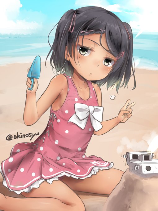 おさがり水着シロッコ

お姉ちゃんが(改になって)着なくなったおさがり水着

シロッコにも水着を……

#艦これ 