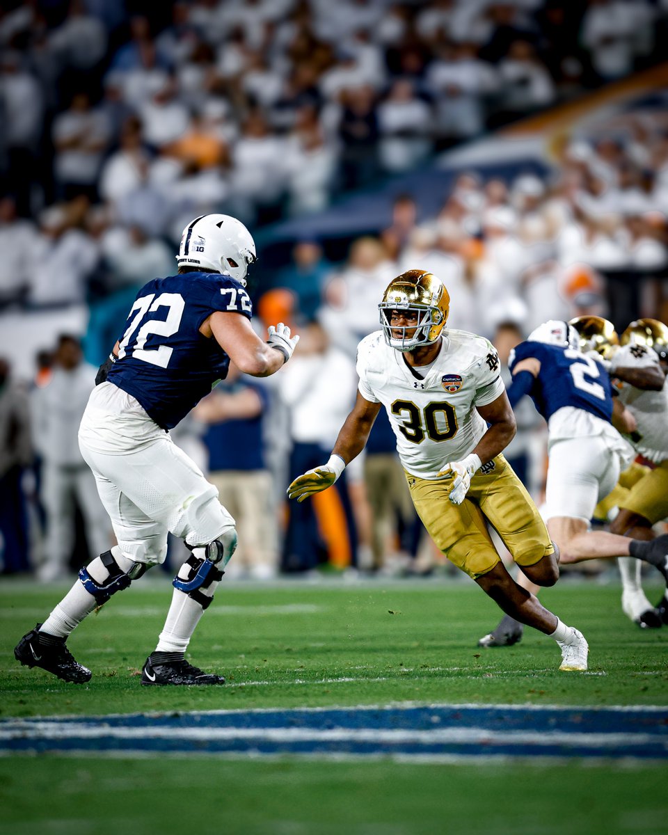 mattfreeman05_'s tweet image. DC Chris Ash Making Subtle Changes on Notre Dame's Edge
"We looked at all of those things as we were trying to make a decision. That looked like an opportunity to enhance the play of a particular position by doing that."
irishsportsdaily.com/s/25840/dc-chr…
