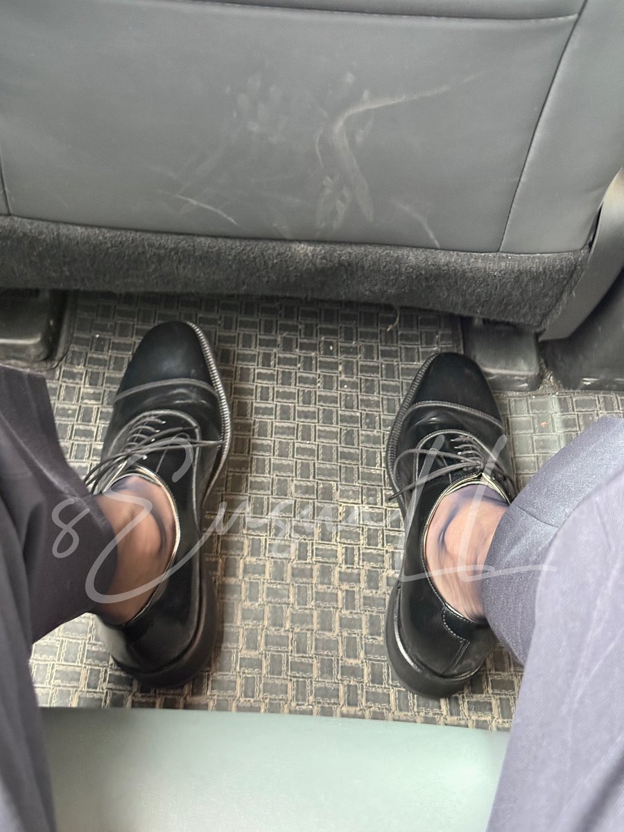 1️⃣0️⃣8️⃣藏青透丝喜欢吗
#白丝 #体育生 #黑皮体育生 #反差 #正装丝袜 #黑丝 #体育生臭脚 #黑袜 #紧身裤