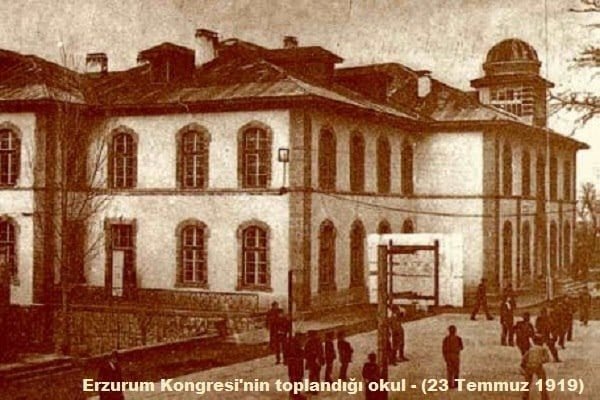23 Temmuz 1919 Milli Birlik içinde “Vatan bir bütündür, parçalanamaz,  manda ve himaye kabul olunamaz.” anlayışını benimseyen ve bu ideolojiyi de Halka benimseten #ErzurumKongresi’nin  106. yılında; Ulu Önder Mustafa Kemal ATATÜRK’ü, Saygı ve Minnetle anıyoruz..!