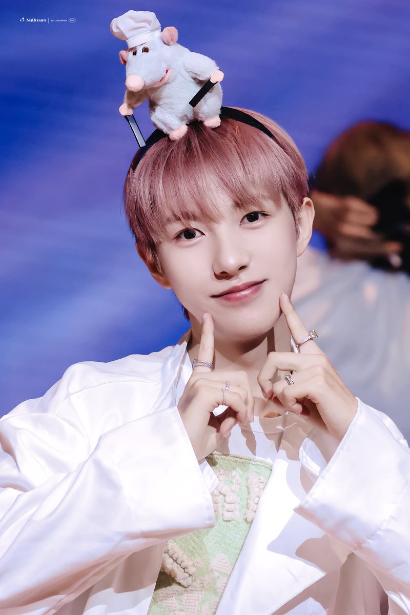 NaDream_427's tweet photo. 250723 makestar fansign

#런쥔 
#RENJUN 
#NCT #NCTDREAM https://t.co/QpJUBFvlyF