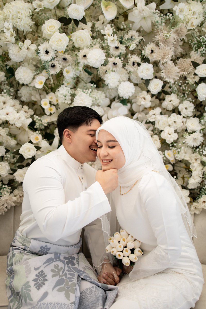 aaliaariza's tweet photo. officially married after 5 years 🕊️ https://t.co/Ng48SiWc7j
