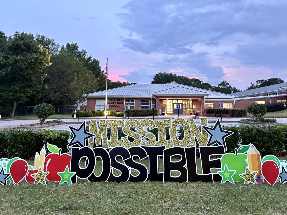 Kierra Rojas (@kierrarojas) on Twitter photo We ❤️ our sign as we gear up to welcome scholars for Open House <a href="/AnneStreetES/">Anne Street Elementary School</a>! #MissionPossible We ❤️ our sign as we gear up to welcome scholars for Open House <a href="/AnneStreetES/">Anne Street Elementary School</a>! #MissionPossible