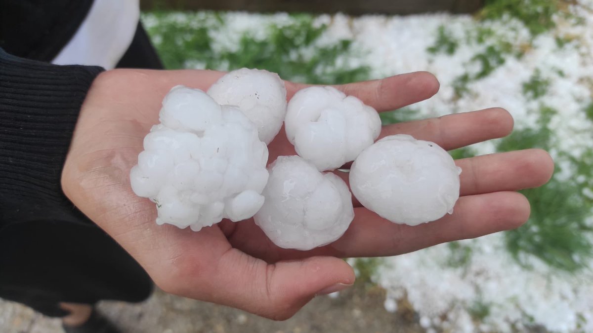 Tarda de grans pedregades 😨

Estana