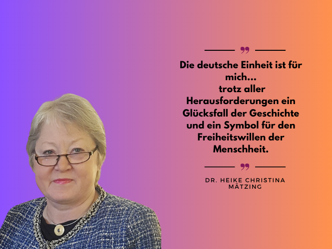 BAufarbeitung's tweet image. Mit dem neuen bundesweiten Programm „Nachgefragt: DDR“ bietet die Bundesstiftung Aufarbeitung das fertige Veranstaltungspaket „35 Jahre deutsche Einheit – erinnern, erzählen, gestalten“ für lokale Podiumsgespräche zur DDR-Geschichte, deutschen Teilung und Einheit an.
.…