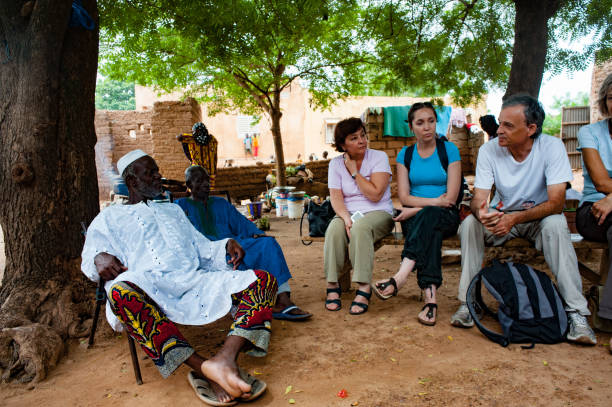 GreenProtocolNG's tweet image. The messenger matters. People tend to trust those who look like them, live similar lifestyles, and share their values. Climate scientists, meet community leaders. #ClimateCommunication

Photo: from iStock