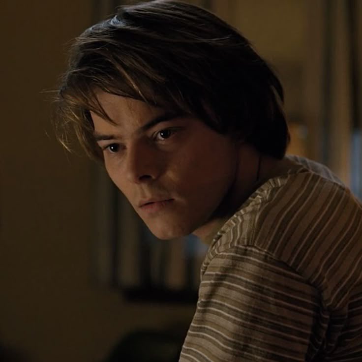 avibyler's tweet image. “im the biggest will byers stan” no.. THEY come first