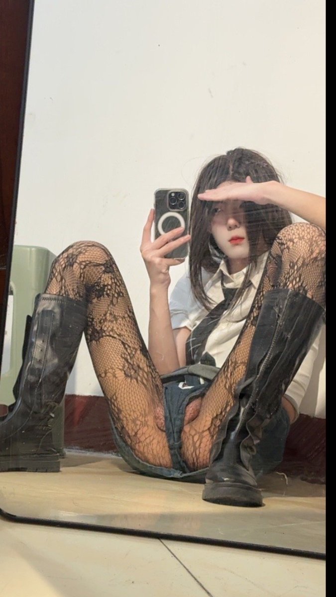 分手时你骂我婊子，爽的我一星期没睡觉
#伪娘 #cd #女装 #sissy #调教 #雌堕 #肉便器 #母狗 #男娘肉便器  #男娘 #露出 #潍坊