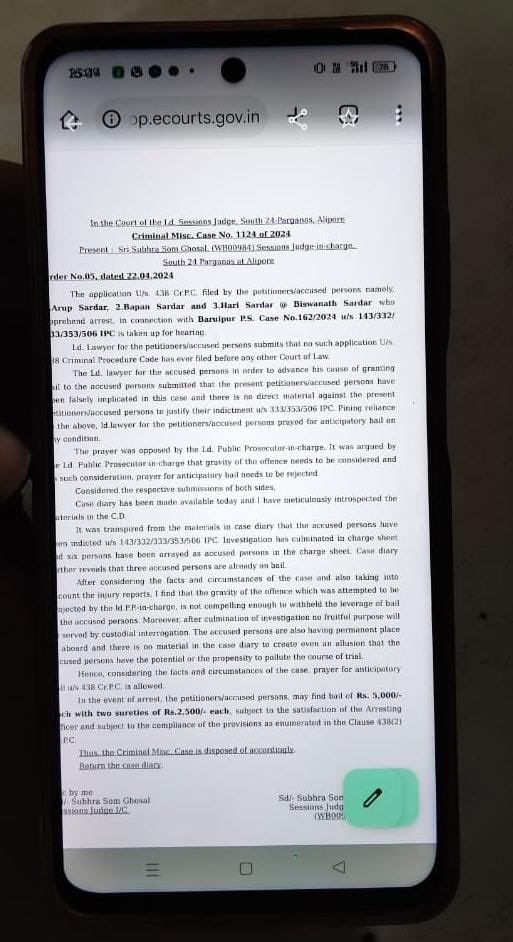 KreatelyMedia's tweet image. TMC and Bengal Police are after BJP Hindu Karyakartas
These Hindus are the only hope for us in Bengal
3 Karyakartas got bail, thanks to the incredible work by our friends
Let’s do more for these incredible families