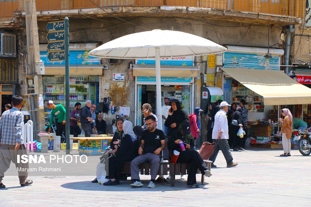 ISNAMEDIA's tweet image. موج جدید گرما - همدان
با رسیدن موج گرمای تابستانی به همدان، دمای هوا از مرزهای معمول فراتر رفته و زندگی روزمرهی مردم چهرهای متفاوت به خود گرفته است.
isna.ir/xdTNVq