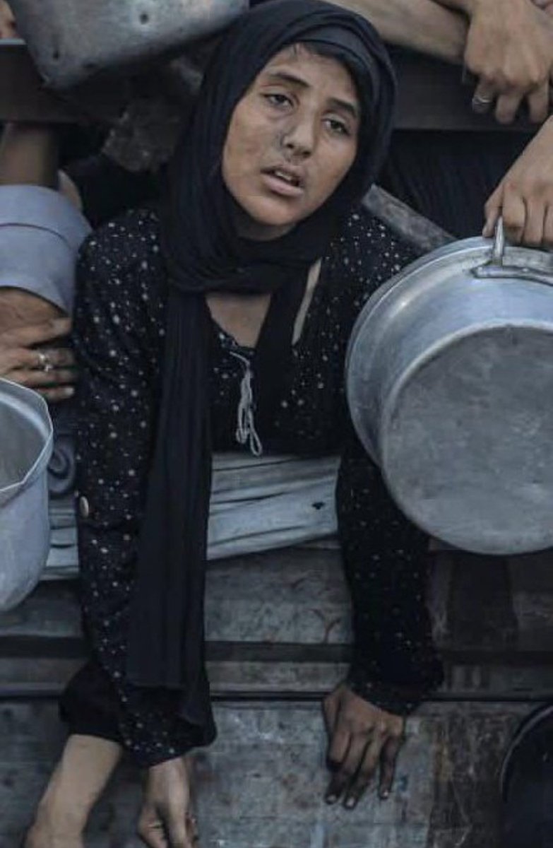 asieh1057's tweet image. کربلای غزه💔
«اعلام وضعیت بسیار دشوار در غزه»
متاسفانه صدها هزار فلسطینی بشدت سوء تغذیه دارند و ادامه قحطی جان بسیاری را می گيرد.
دعا کنیم که بیاید...
این درد مرا متبرک
می کند.
#امام_زمان_عج
#غزه
