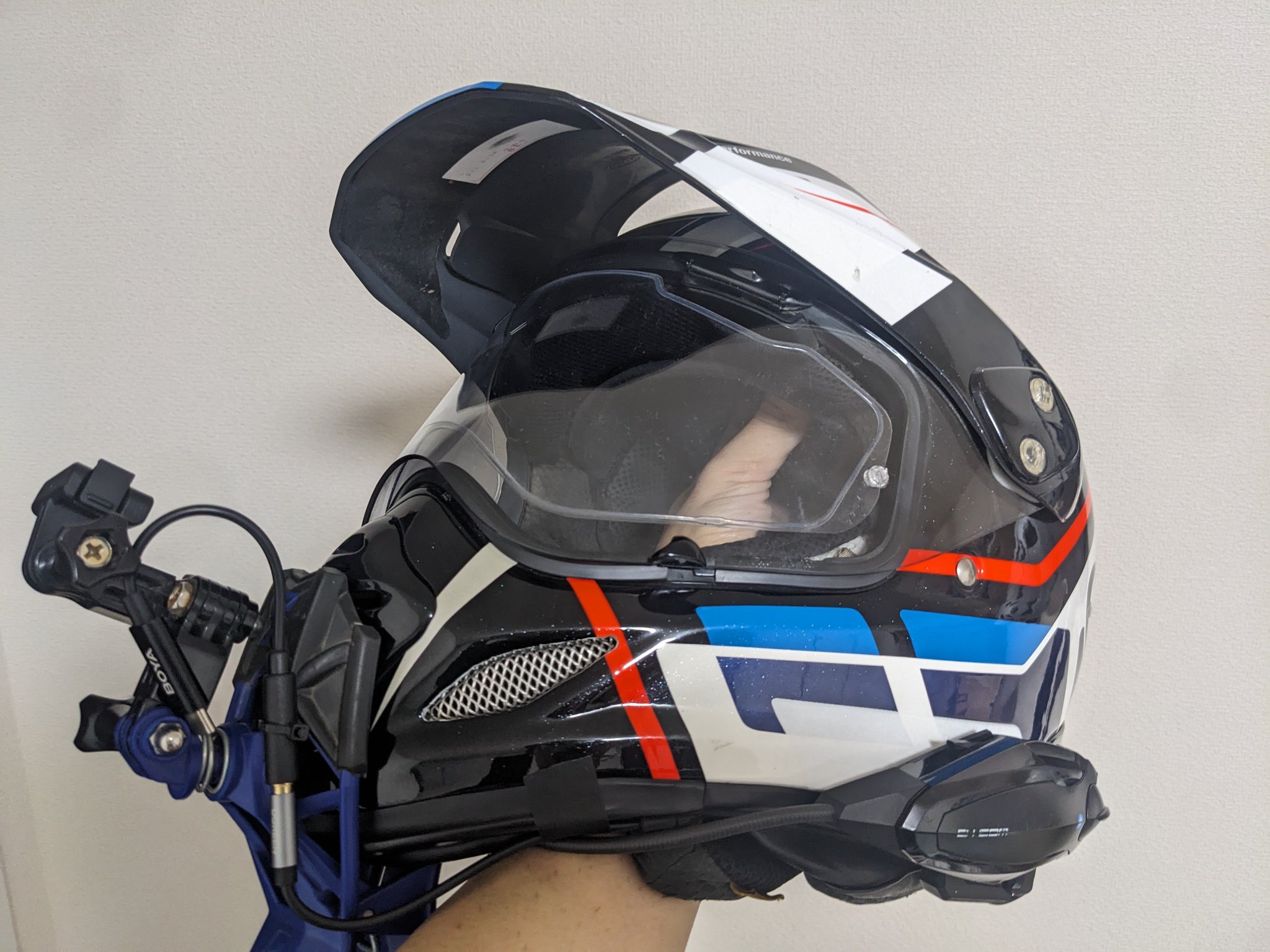 新品ヘルメット　クリスマス割引　22日まで Shoei Co., Ltd. - Shoei Co., Ltd. added a new photo.