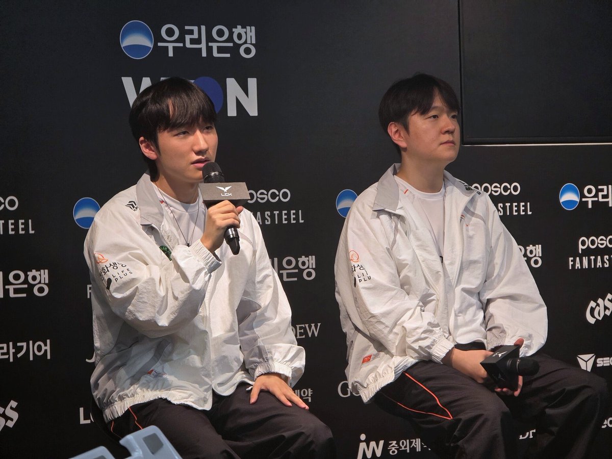 lol_daylight's tweet image. 🥜 선발전부터 EWC, 오늘 1세트까지 밴픽적으로 '꽁패'라는 느낌을 많이 받아서 그 문제를 제일 빨리 고치고 싶다
m.inven.co.kr/webzine/wznews…