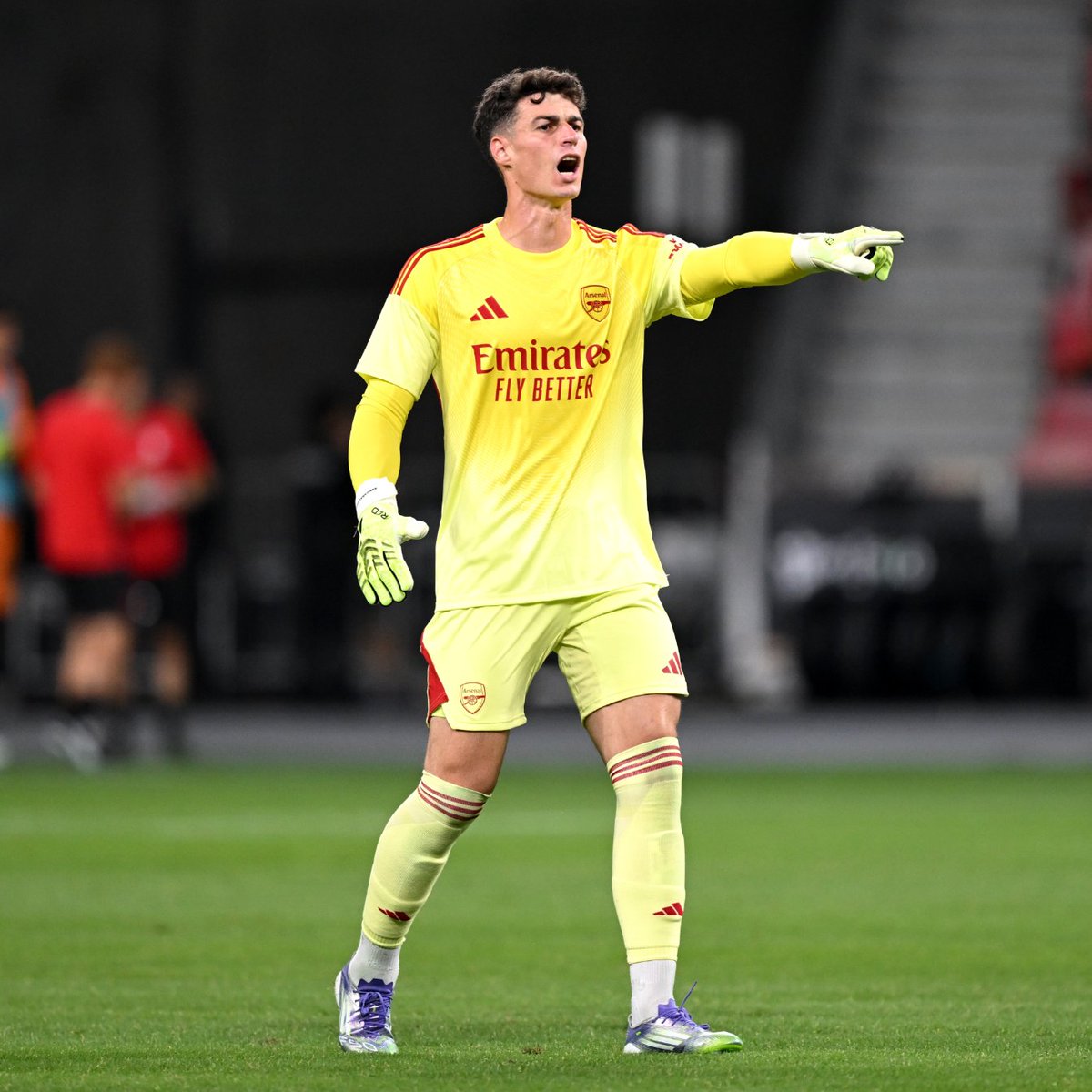 Arsenal's tweet image. Looks good on you, Kepa 🤝
Another Gunner making his first Arsenal appearance 👏