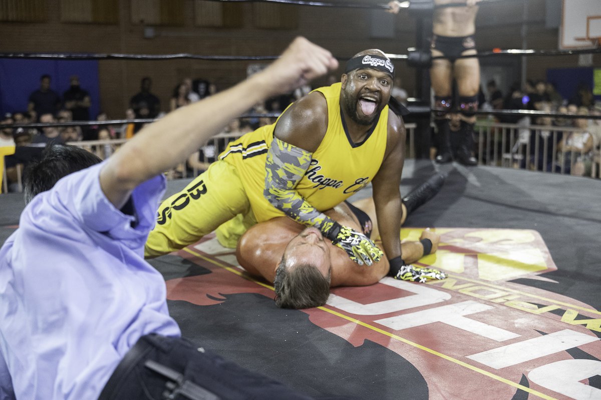PhoenixWrestles's tweet photo. That moment when you think you’ve sealed the win…
…but life kicks out at 2.9 😭
Shoutout to #ChoppaCity for the confidence tho 💪
#PCW #PCWAZ https://t.co/vP0ZCyIVGu