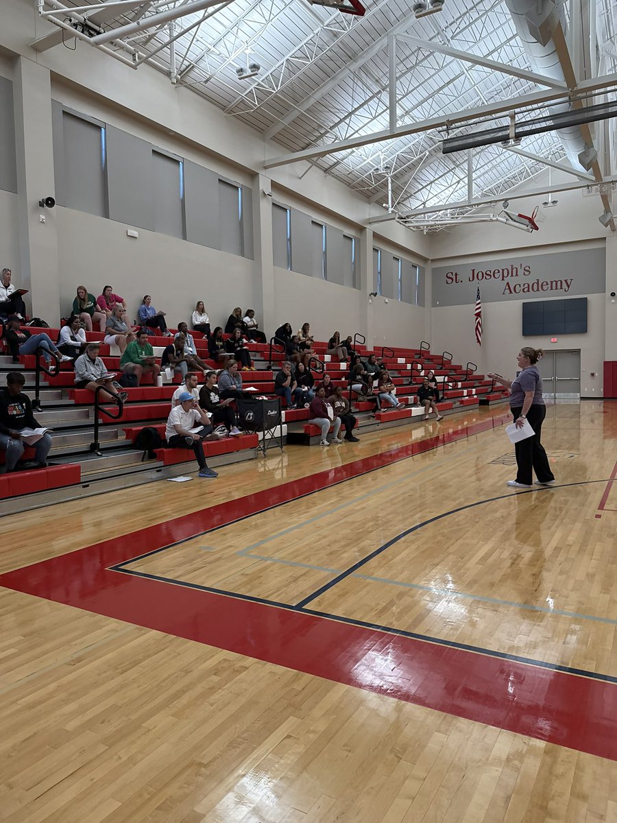 TheLHSCA's tweet image. Thank you St. Joseph’s Academy for hosting our on court volleyball session with Coach Jill Wilson, Associate Head Coach at LSU.
Thank you to all the local players who participated in the LVCA Showcase. It was a great turnout.