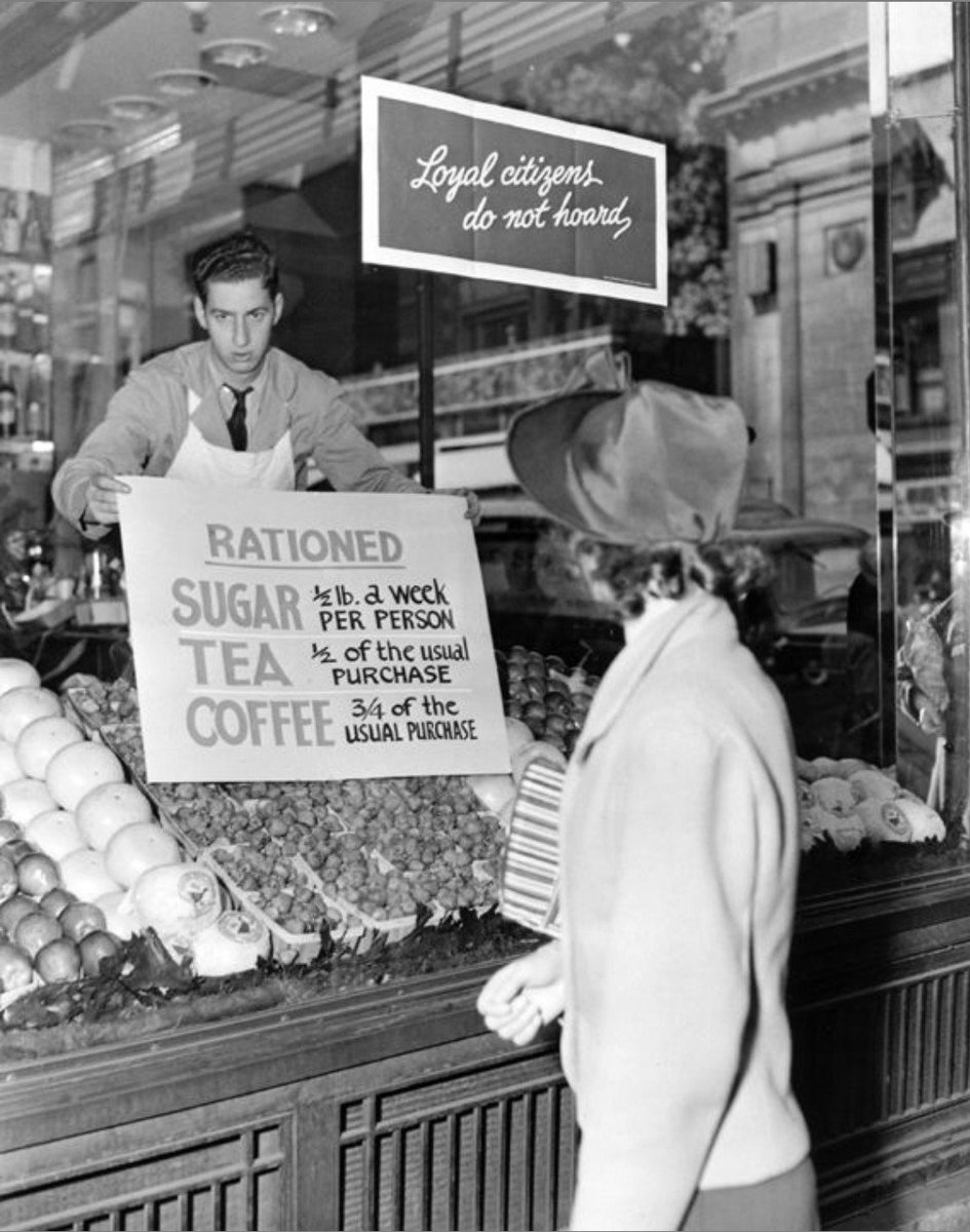QDrop2450's tweet image. WW2 food rationing. The pic on the right illustrates a weekly ration for a single adult under the British Ministry of Foods war time regulations. While fresh produce, bread and potatoes weren't rationed, they were often in short supply. 😳