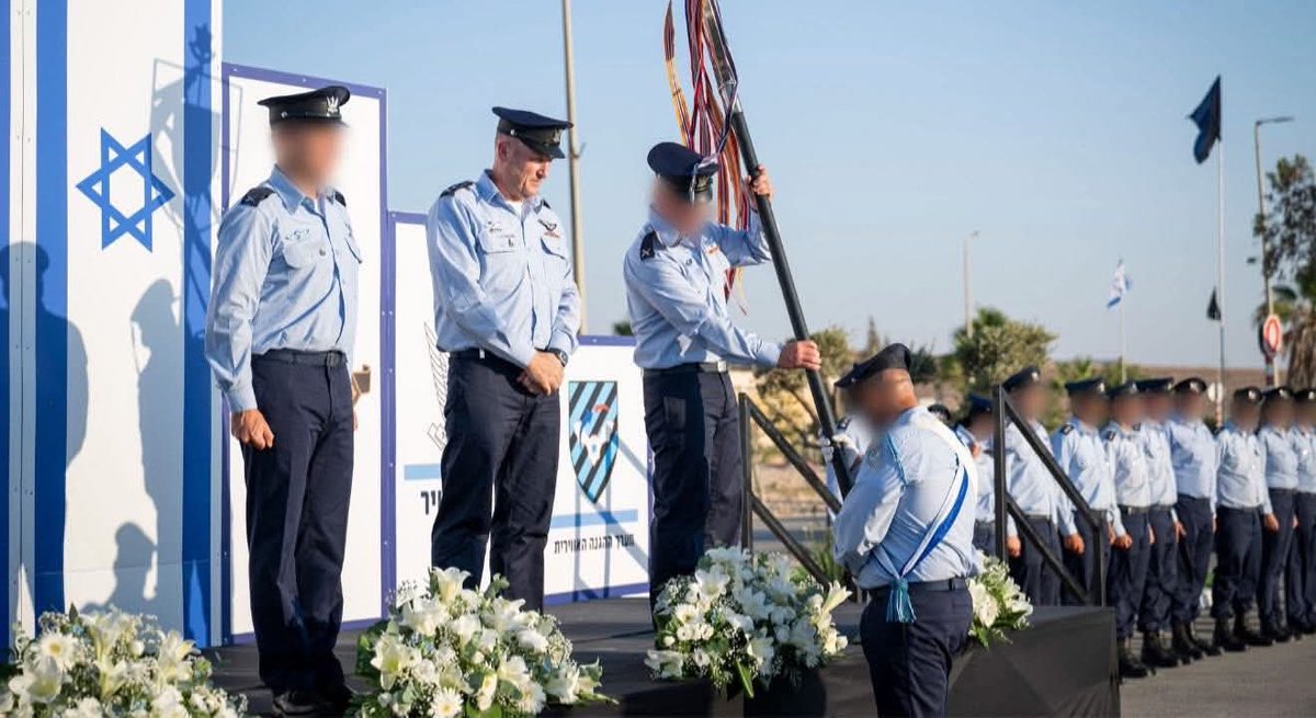 MarkIsrael107's tweet image. A new commander for the Air Defense Division!
Brig. Gen. K. officially assumed command of the Air Defense Division this week, taking over from Brig. Gen. G., who concluded his role after more than 30 years of service in the array.
The change of command ceremony was held in the…
