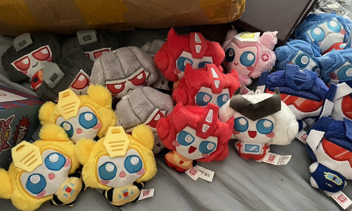 skysilver_night's tweet image. GUYS β¦. if anyone has a reesees jazz or prowl plush they donβt want β¦ i got ratchet and elita and iβd be happy to trade them for a jazz and/or prowl π«‘π«‘