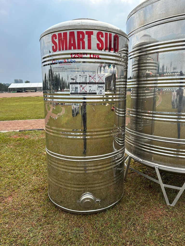 Asiimire Shirley (@shirle3asiimire) on Twitter photo Smart silo tanks for grain storage
Add some luxury to your farming choices
BUBU expo 2025 with <a href="/impactbubuexpo/">Impactive BuBu Expo</a> 😍
🗓️24th-26th July
🏟️Kololo Independence Grounds
📌Free Entry
#ImpactiveBubuExpo
#BuyUgandaBuildUganda Smart silo tanks for grain storage
Add some luxury to your farming choices
BUBU expo 2025 with <a href="/impactbubuexpo/">Impactive BuBu Expo</a> 😍
🗓️24th-26th July
🏟️Kololo Independence Grounds
📌Free Entry
#ImpactiveBubuExpo
#BuyUgandaBuildUganda