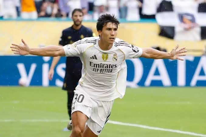RMadridInfo's tweet image. Gonzalo García only wants to stay at Real Madrid, despite receiving offers from several clubs.
His agent is negotiating a renewal with Real Madrid. 🔐
— AS