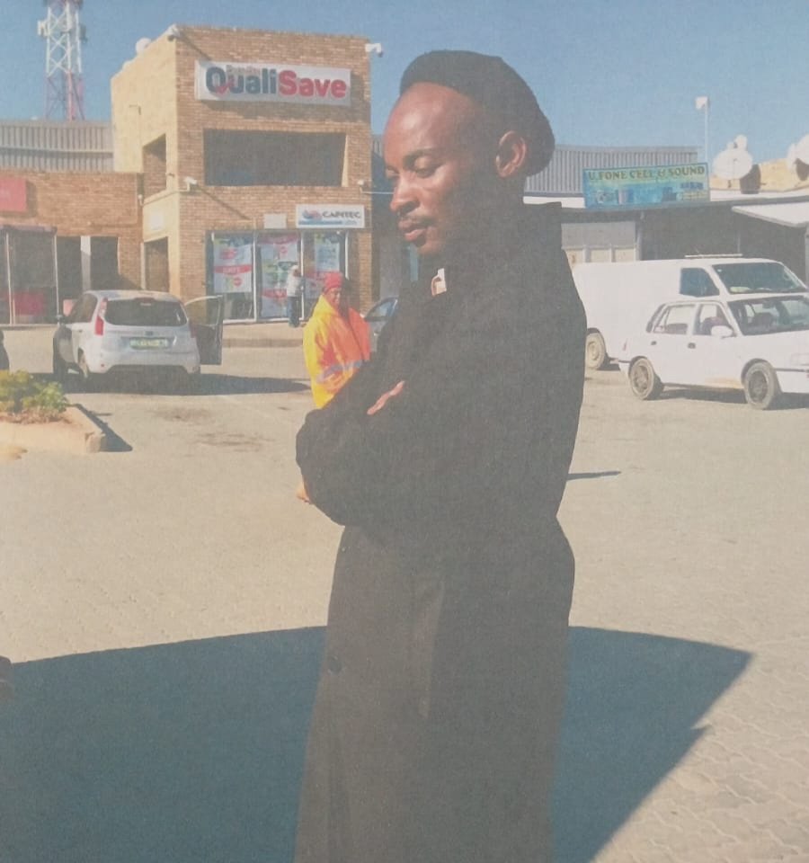 sa_crime's tweet image. SUSPECT WANTED FOR RAPE
The Galeshewe Family Violence, Child Protection and Sexual Offences Unit (FCS) request the assistance of the public in tracing a person of interest known as Mbodla and or Mr Mbodla in solving a rape case that occurred in Santa Zone 2, Galeshewe on…