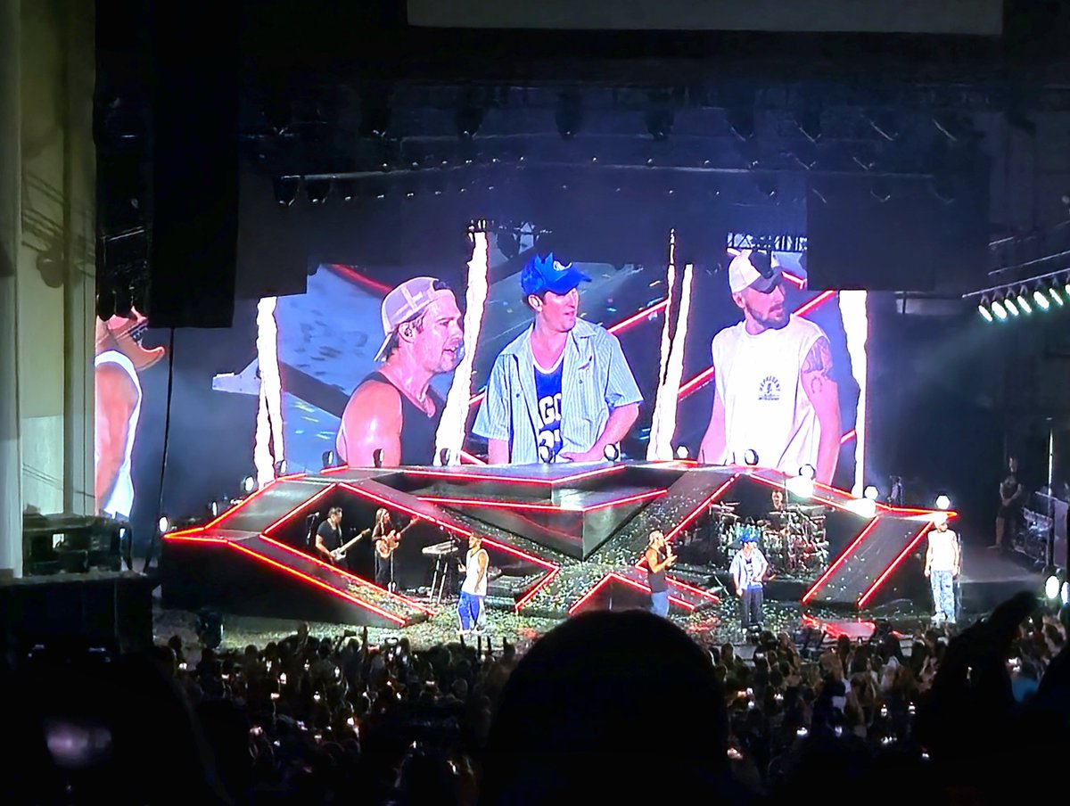 applemintey's tweet image. Best night ever 😭❤️🖤🤍
#bigtimerush