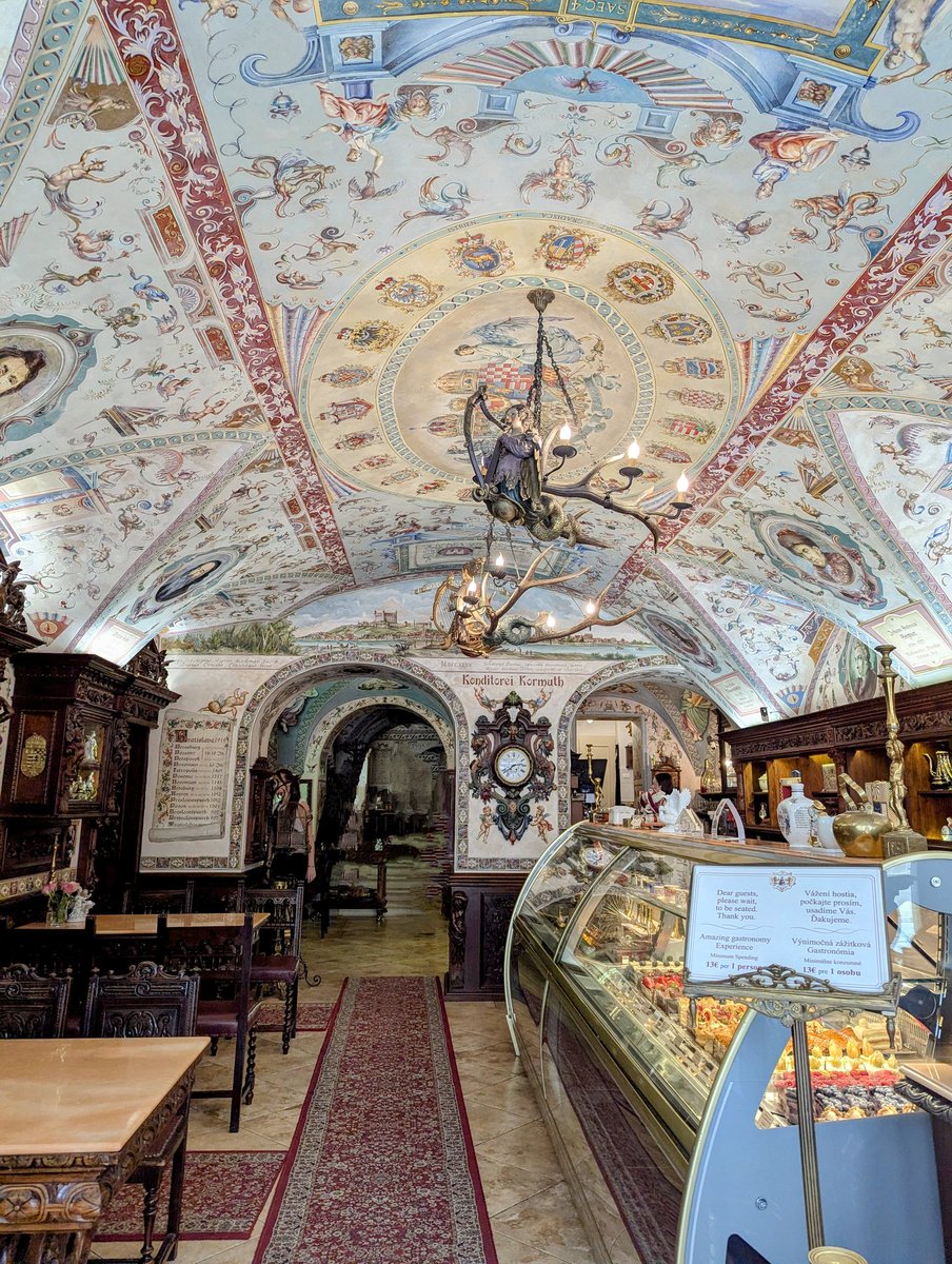 ChtSutAntiques's tweet image. That reminds me....
I might paint the ceiling when I get back home...