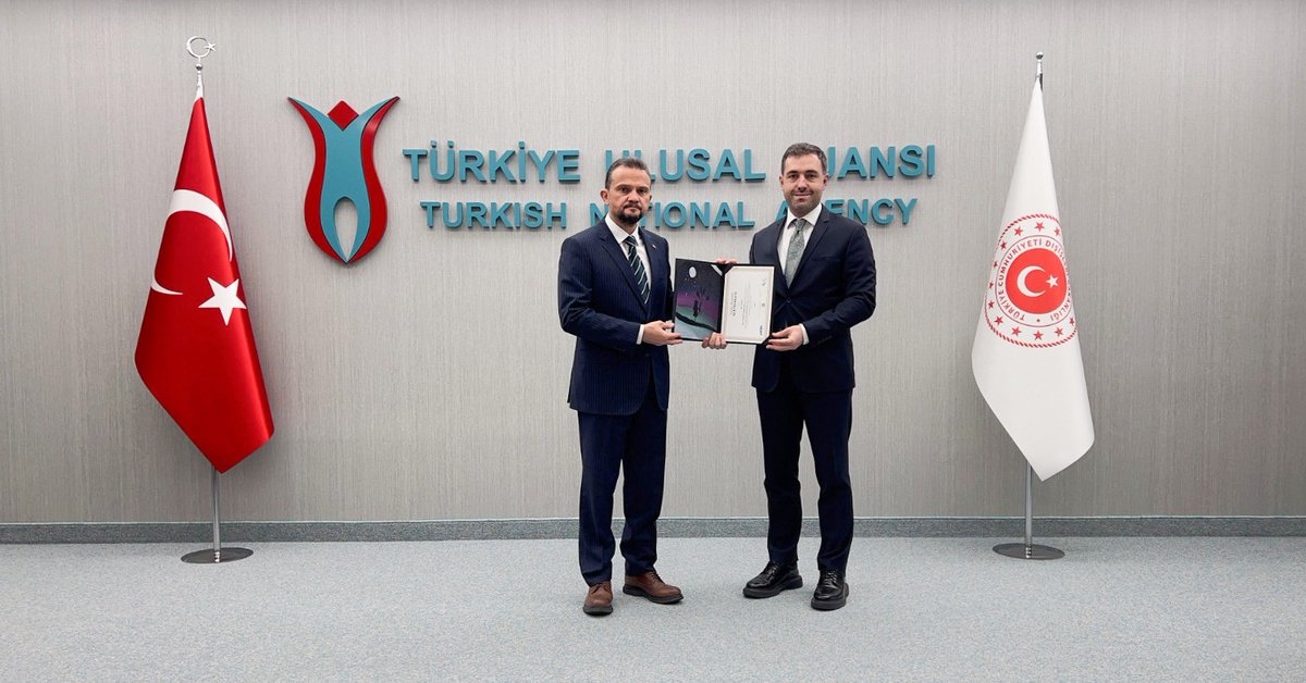 Türkiye Ulusal Ajansı 🇹🇷 Turkish NA (@ulusalajans) on Twitter photo Başkanımız <a href="/ilkerastarci/">İlker Astarcı</a> , <a href="/btmistanbul/">Bilgiyi Ticarileştirme Merkezi</a> Bilgiyi Ticarileştirme Merkezi Genel Müdürü Dr. Önder Kul'u makamında ağırladı.
Erasmus+ ve ESC programları kapsamında kurumlarımız arasındaki potansiyel iş birliği fırsatlarının değerlendirildiği bu nazik ziyaret için kendilerine teşekkür Başkanımız <a href="/ilkerastarci/">İlker Astarcı</a> , <a href="/btmistanbul/">Bilgiyi Ticarileştirme Merkezi</a> Bilgiyi Ticarileştirme Merkezi Genel Müdürü Dr. Önder Kul'u makamında ağırladı.
Erasmus+ ve ESC programları kapsamında kurumlarımız arasındaki potansiyel iş birliği fırsatlarının değerlendirildiği bu nazik ziyaret için kendilerine teşekkür