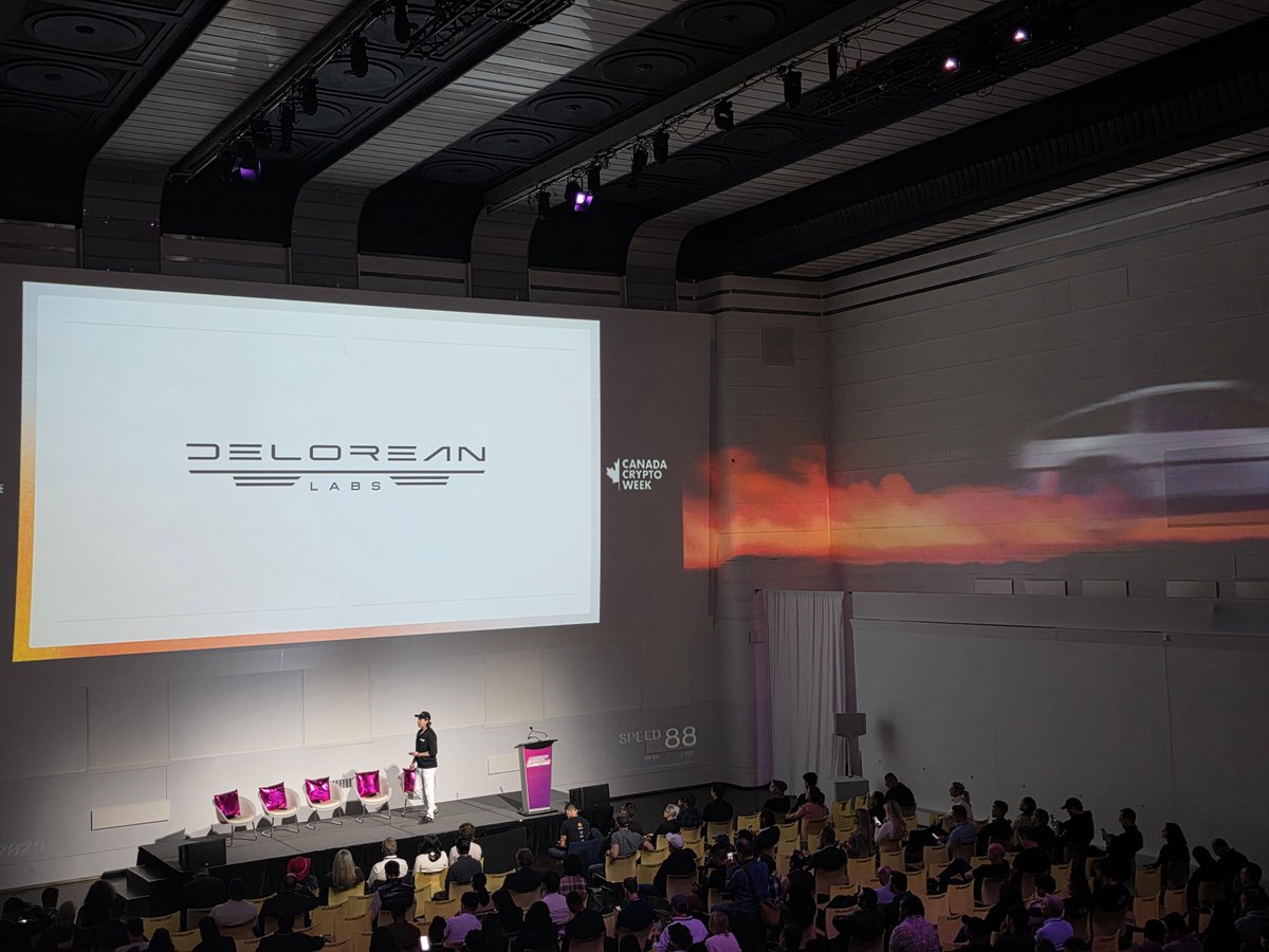 Futurist_conf's tweet image. We're going back to the future with @DeLoreanlabs 🚀
So happy they're sponsoring Futurist Conference again, this time in Miami, Florida on Nov 5-6 🌴
See you there 💫