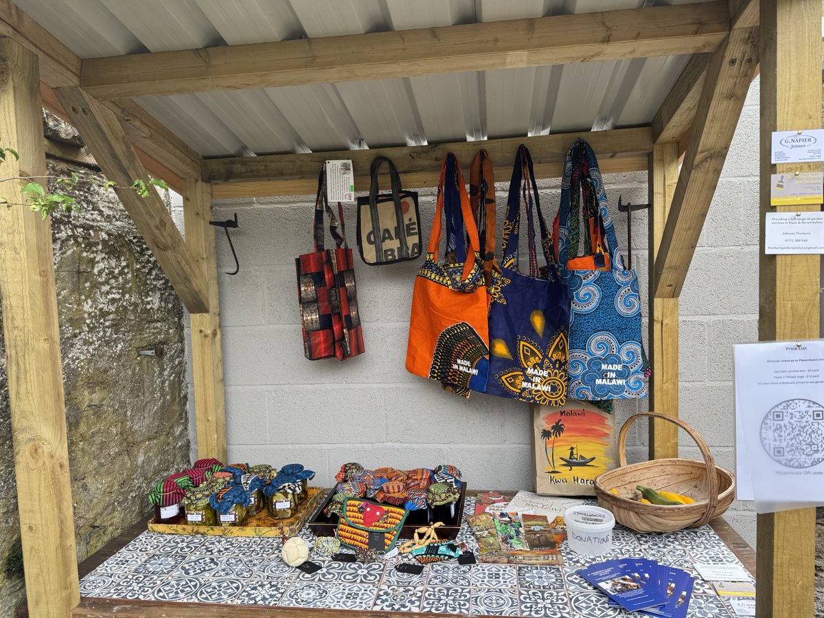WCIPGLASGOW's tweet image. Still time to donate to finalise the Masambuka clinic standrewsclinics.org.uk/malawi Home produce and gifts from #Malawi went down a storm let’s get the clinic finalised 🏴 🇲🇼 @ScotlandMalawi @UofGDeanGlobal
