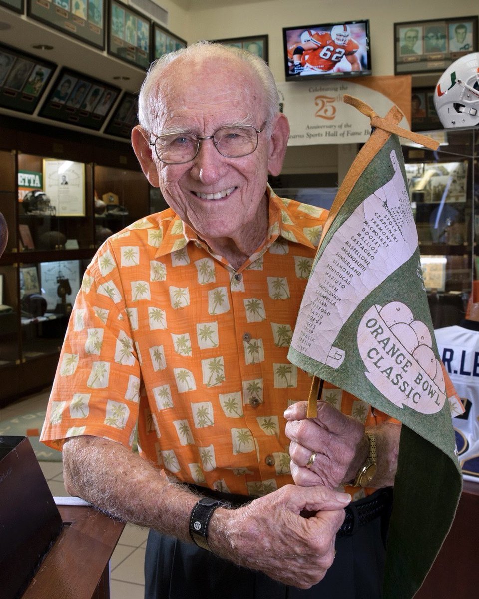 MiamiHurricanes's tweet image. Miami Athletics wishes legendary Canes fan Holmes Braddock a Happy 100th Birthday! 🎂
Holmes has attended @CanesFootball and @CanesBaseball games since enrolling at The U in 1946 and was recently awarded the @UMSHoF Distinguished Service Award. Happy Birthday Holmes! 💚🧡