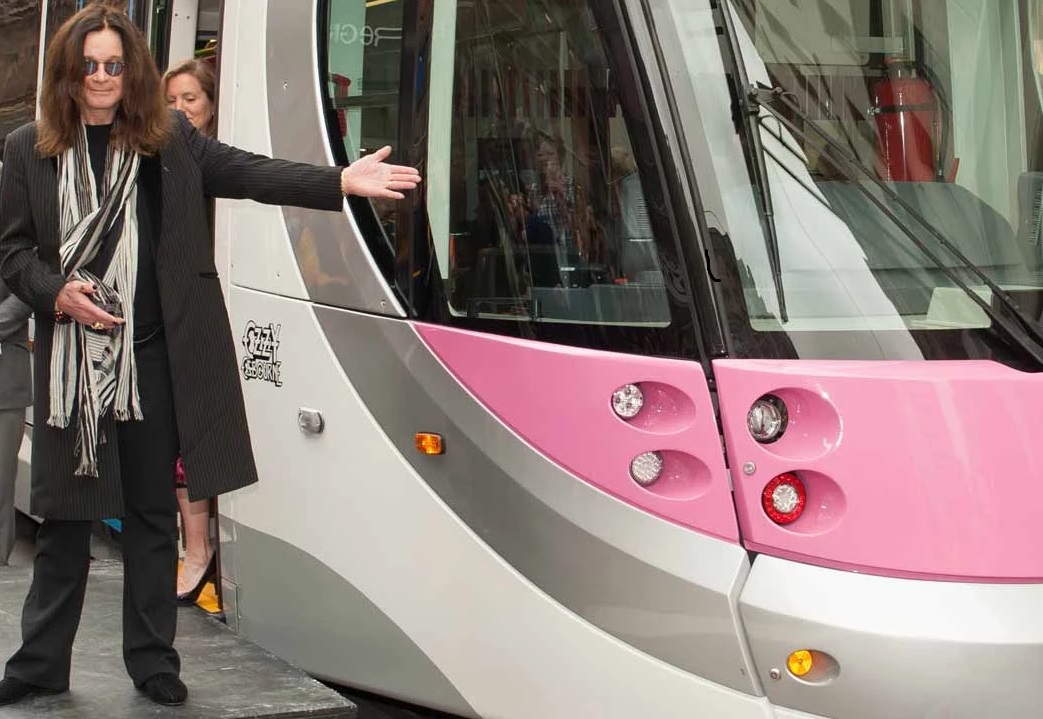 TransportForWM's tweet image. A true Brummie legend.
Ozzy Osbourne will always be part of Birmingham’s story - and ours too, with a Midland Metro tram proudly carrying his name.
A lasting mark on the city he loved. 🕊️
#OzzyOsbourne