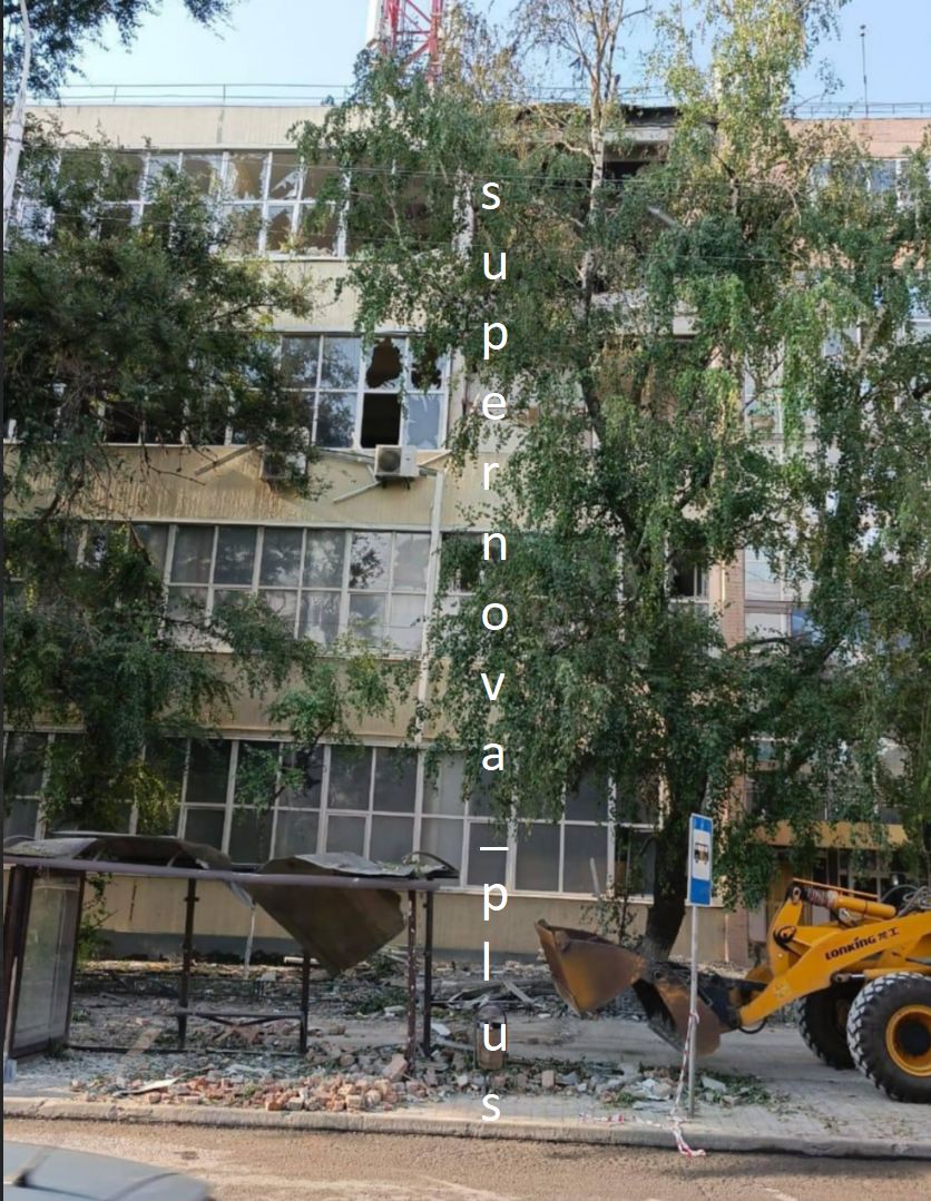 The effects of one of Ukraine's successful attacks in Russia last night.

This is the Rostelekom building in Novocherkassk, near Rostov city.