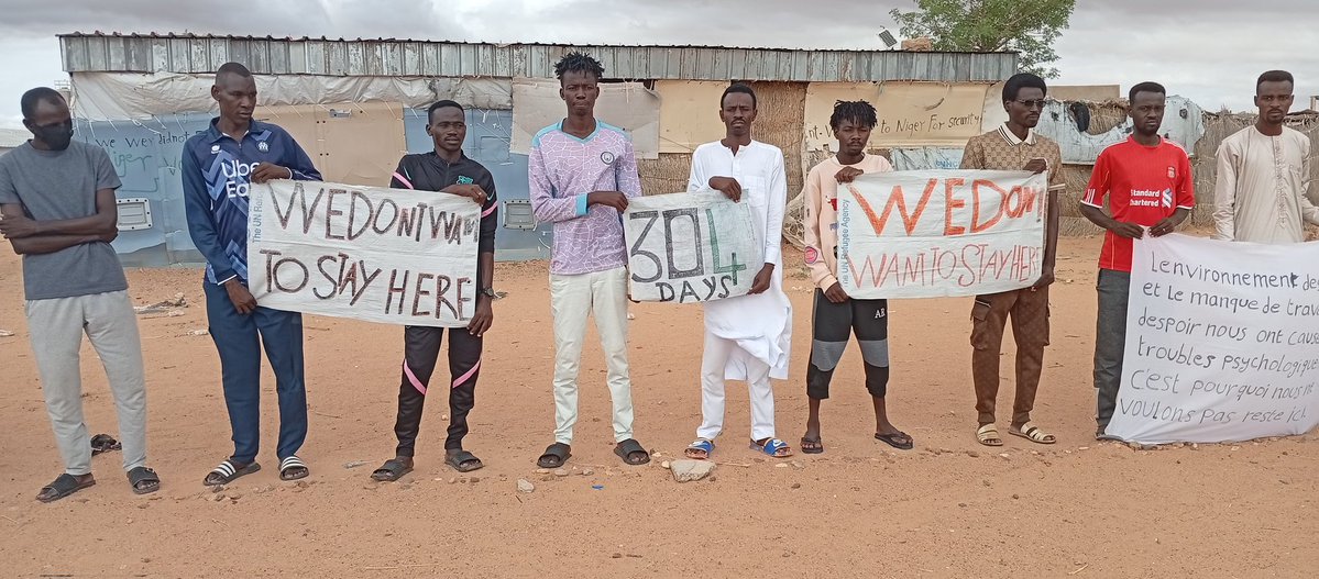 MrsalAhmd95964's tweet image. Urgent appeal to all human rights and humanitarian organizations to help the refugees in the Agadez Center in Niger @UNHCRNiger has cut off their food in the middle of the desert. There are children, women the sick the disabled the elderly and all kinds of vulnerable groups here