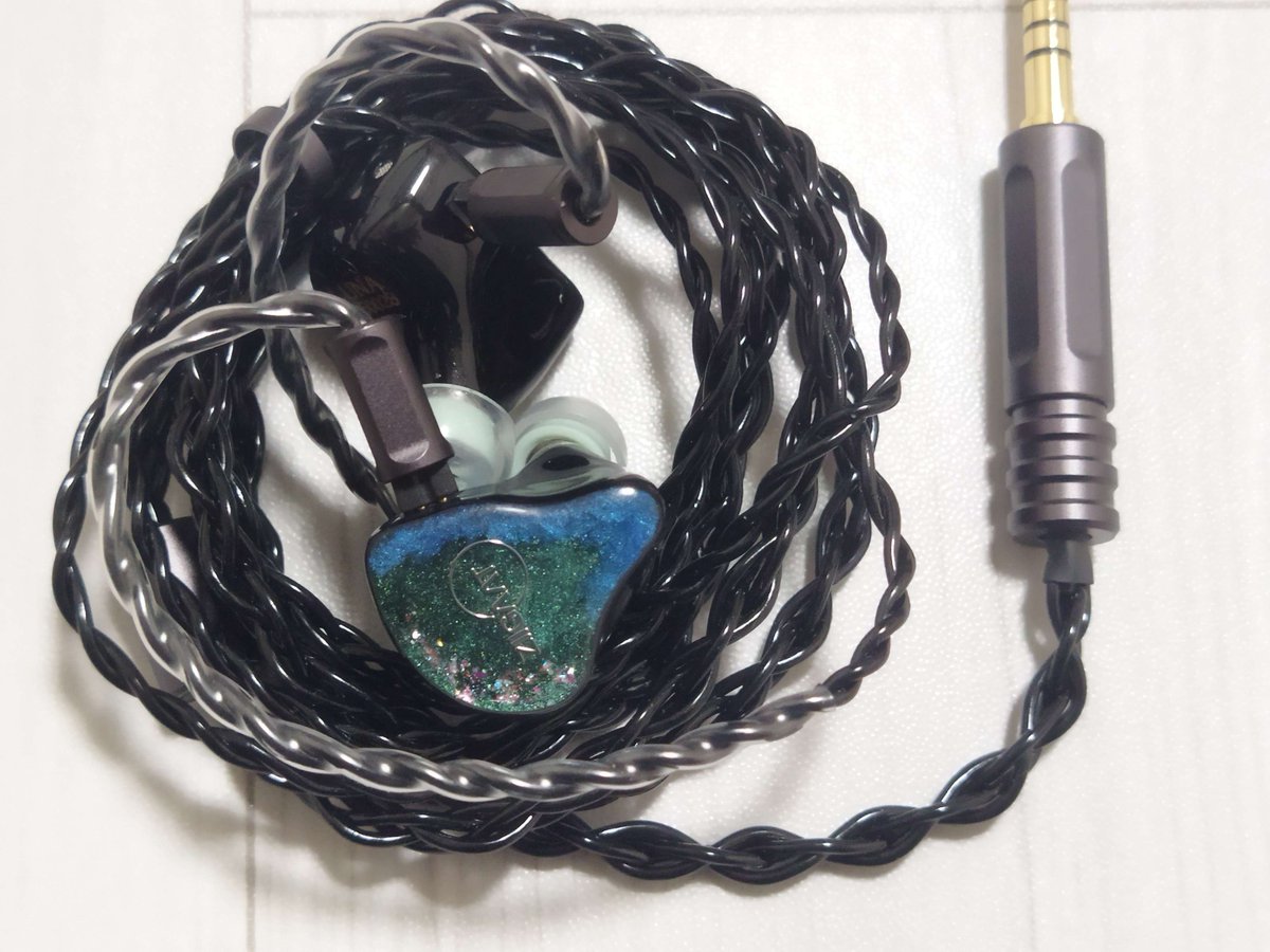 ★超美品　綺麗な音色！GUILD D150LNAT　弦高調整済み　試聴動画有り★ ☆超美品 綺麗な音色！GUILD D150LNAT 弦高調整済み 試聴動画