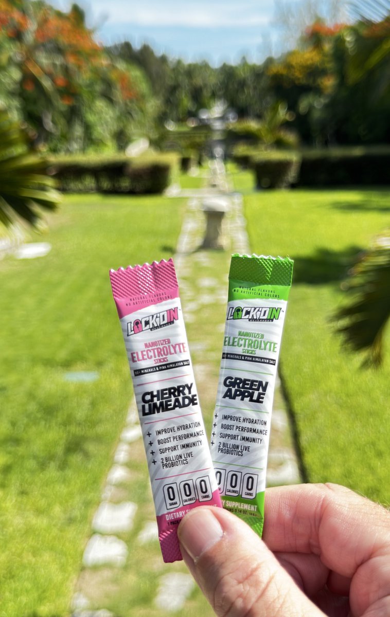 LockDIN_Sean's tweet image. Try #lockdin @LiveLockdIn $ltnc
**LOCK'DIN Hydrogen Water**:
- Neutralizes free radicals
- Boosts recovery & energy
- Supports gut health
- Enhances hydration (2.0+ PPM hydrogen, Quad-C minerals)
**LOCK'DIN Electrolyte Stick Packs**:
- Rapid hydration (Ca, Na, K, Mg)
- Portable…
