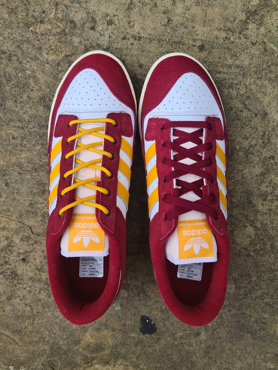 Which laces should I go with?

Flats or rope?